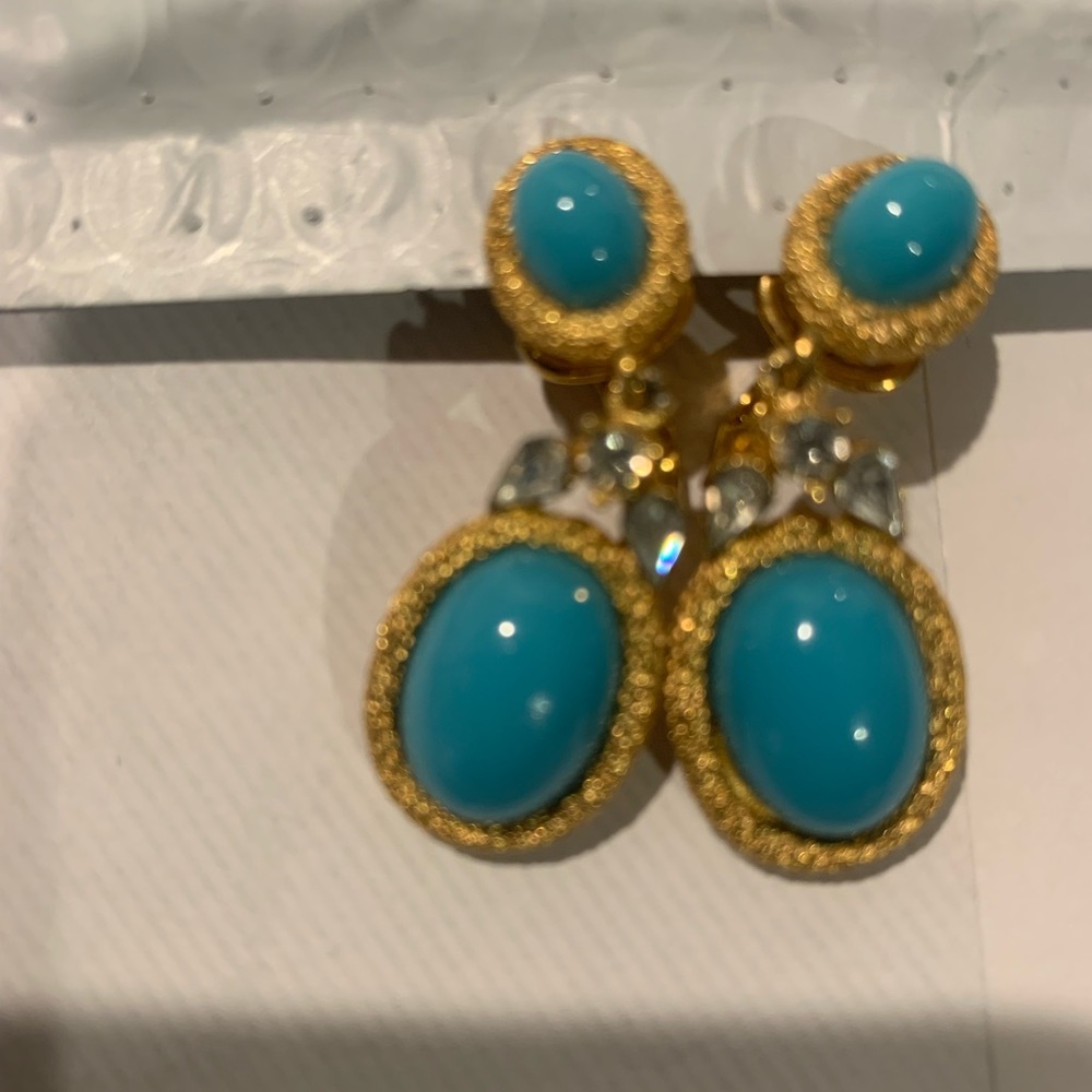Crown Trifari Earrings Vintage Turquoise Gold Tone clip ons